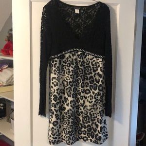 Short leopard print long sleeve dress